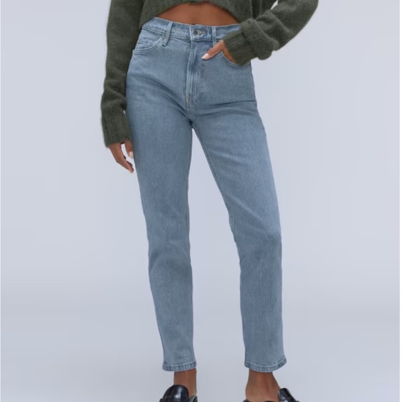 everlane cheeky ankle jeans in stone-washed sky - Picture 1 of 8